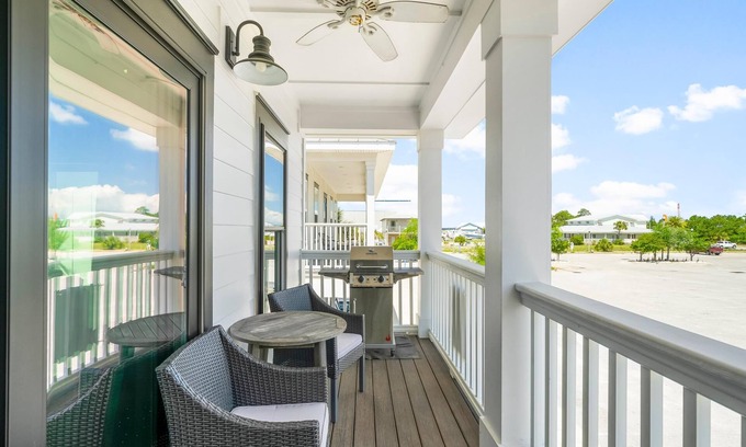 Port St. Joe House | Pet Friendly Beach House - Marina View