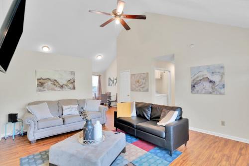 Paw Creek House | Pet- Friendly, & Close to Uptown