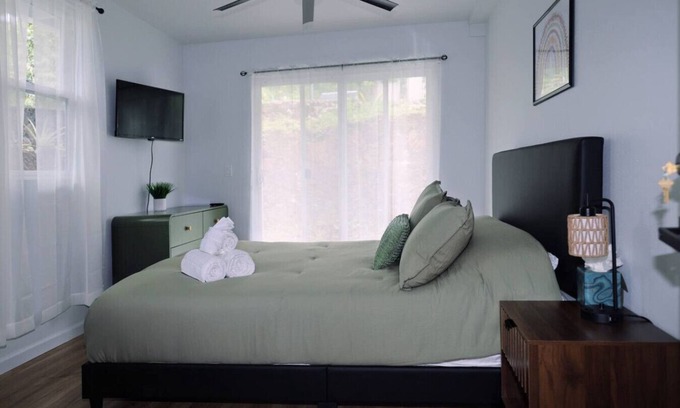 Kalaoa House | Pet-Friendly Getaway, Kona Charm Awaits