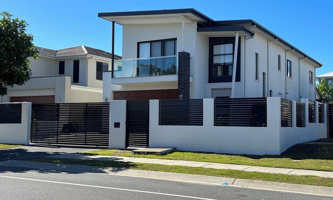 Rochedale House | Pet friendly&Home Away From Home&EV Charge