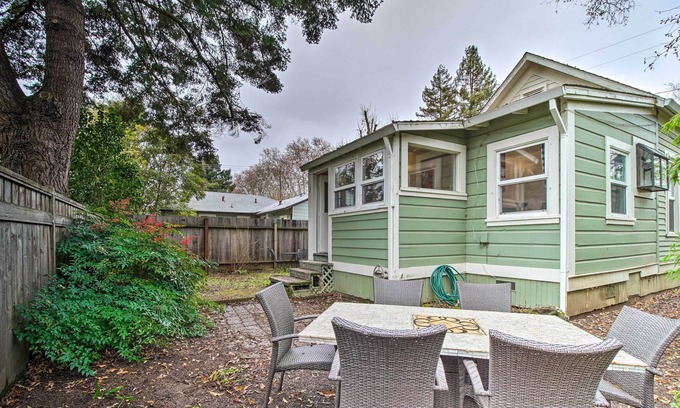 Ukiah House | Pet-Friendly Ukiah Home w/ Fenced Yard!