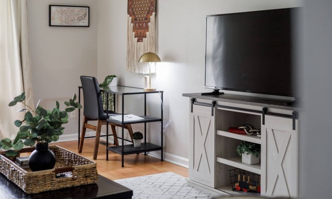 Clarksville Apartment | Pet-Friendly Union Hall Gem | King Bed Big Fenced Yard