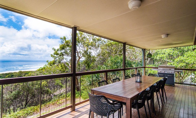 Point Lookout House | Pets Allowed - This large family beach house also has great ocean and.