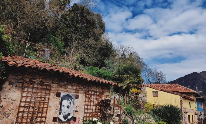 San Juan de Parres House | Picture postcard quaint cosy retreat.