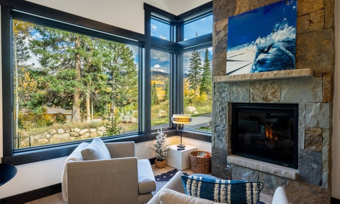 Silverthorne Cabin | Pika Point - 1BR Casita, Mountain Views, Backs to National Forest