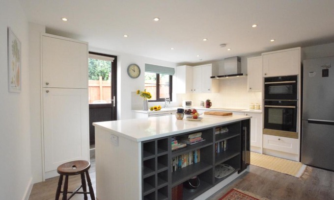 Melton House | Pine Cottage