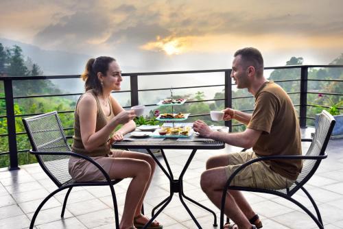 Kandy Hotel | Pine Hill Residence