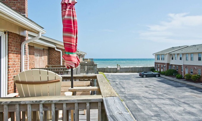 Pine Knoll Shores House | Pine Knoll Townes 34, Townhouse with community pool