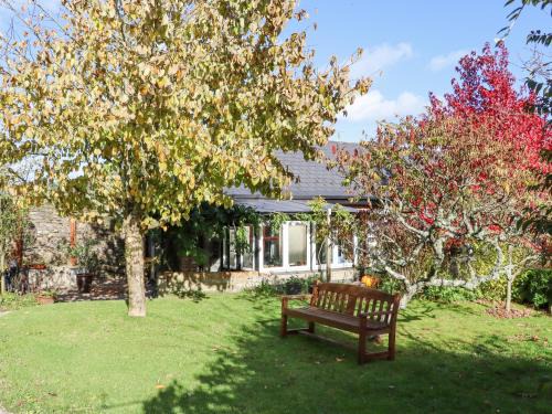Barranisky House | Pink Granite Garden of Ireland