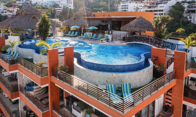 Romantic Zone Apartment | Pinnacle Resorts 220