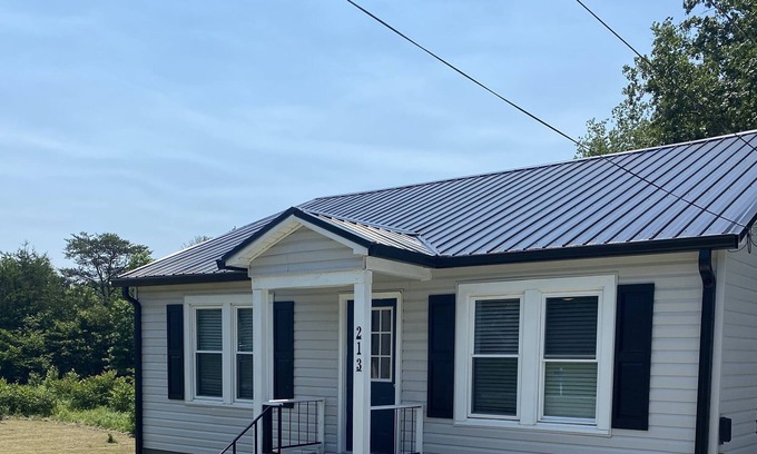 Morganton House | Pints N Pillows - Morganton 2 Bed 1 Bath - Nature’s Playground