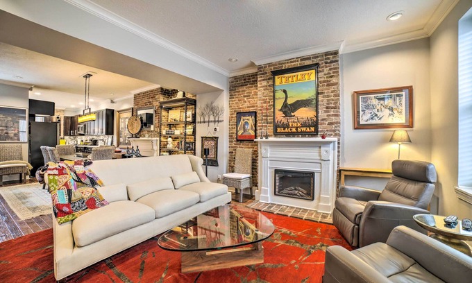 Lower Lawrenceville House | Pittsburgh Vacation Rental in Lawrenceville!