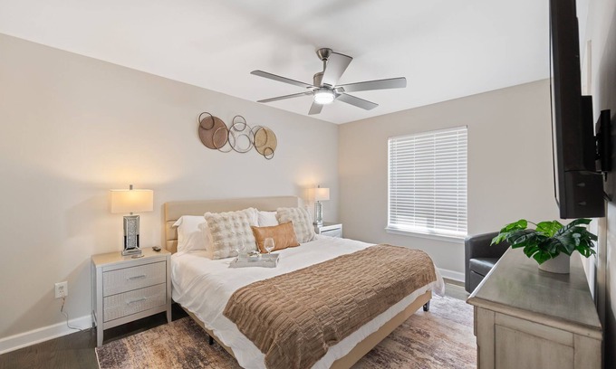 Fox Valley House | Plainfield FHS Rental – Monticello Cir