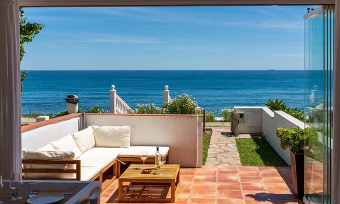 Manilva Ski Chalet | Playa Paraiso 5007 sea view
