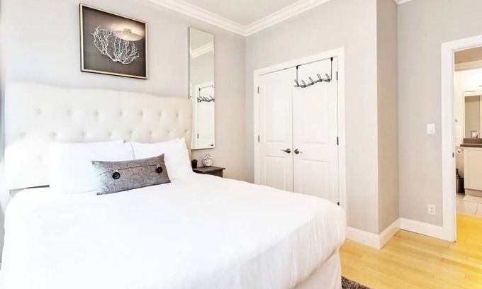 Nob Hill House | Plush Three Bedroom Private Getaway in the Heart of Nob Hill!