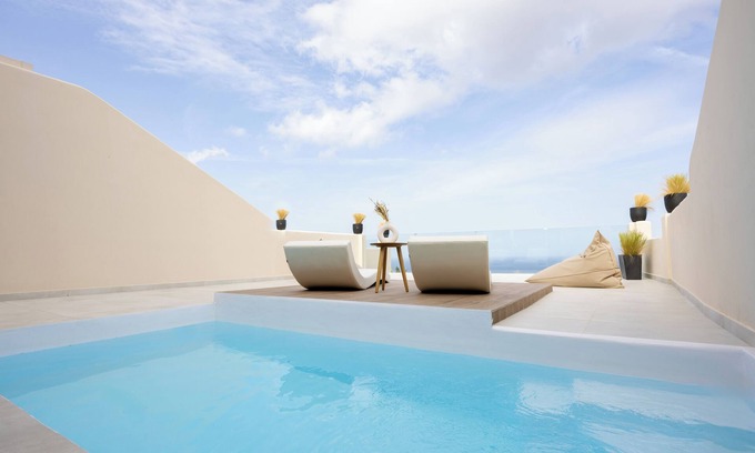 Karterados Bed & Breakfast | Pnoé Luxury Suites