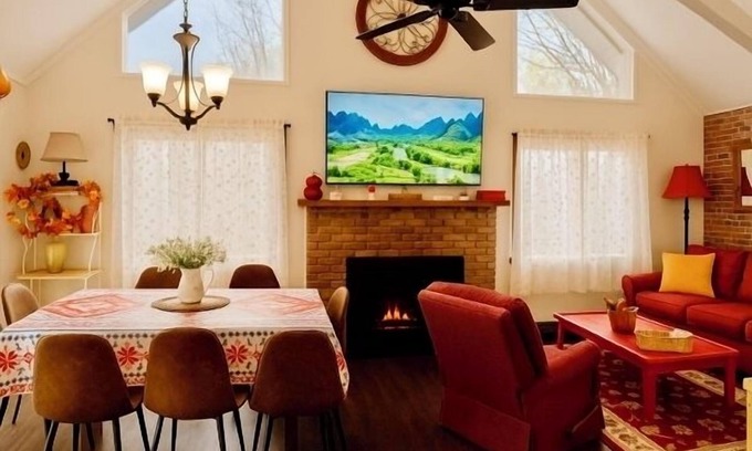 Briar Crest Woods House | Poconos Getaway with Hot Tub & Fire Pit/Close to Attractions, Fun for Everyone!