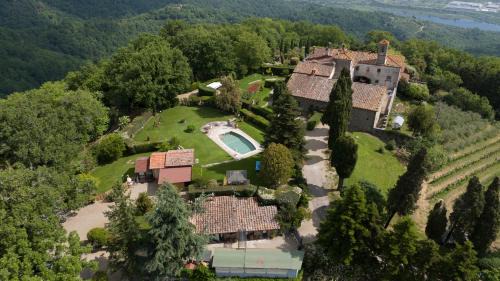 Neri Villa | Podere Caiano by VacaVilla