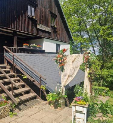 Krsy House | Podvinični mlýn