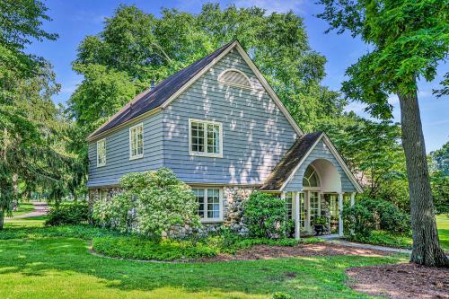 Benton Harbor House | Point Cottage at Point O' Woods