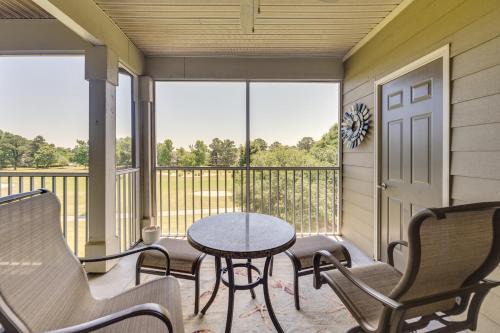 Calabash Apartment | Pool Access and 11 Mi to Beach Calabash Condo!