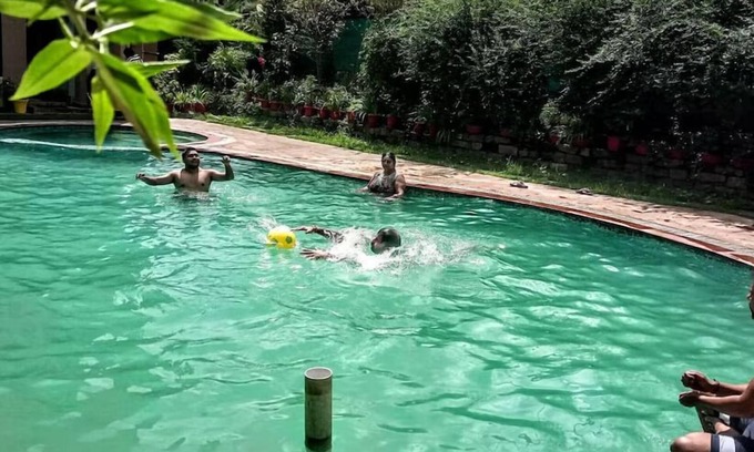 Majkhali Hotel | Pool Retreat