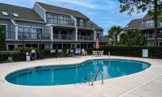 Surfside Beach Apartment | Poolside Condo in Surfside Beach
