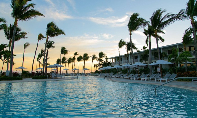 Marathon Apartment | Poolside Room | Direct Pool Access + Lanai