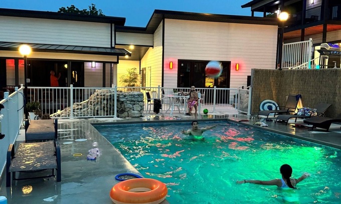 Indian Point Villa | Poolside Villa w/Game Room & Hot Tub! 3 Min to SDC - 15 Min to Branson Strip
