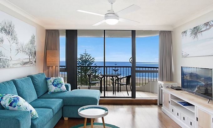 Bilinga Apartment | Porta Pacifique 25 - Renovated Bilinga Beachfront - Min. 3 Night Stays