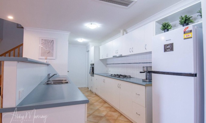 Geographe House | Portside Paradise: Experience Waterfront Lifestyle