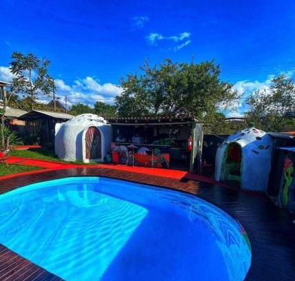 Alto Paraiso de Goias Hotel | Pousada Temática Abduzidos