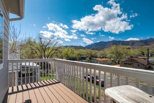 Colorado Springs House | Power Haus Scenic Escape w Gym & Outdoor BBQ