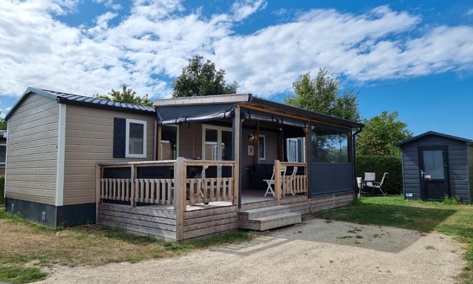 Oostkapelle Ski Chalet | Prachtig chalet OK50 D12 op familiecamping