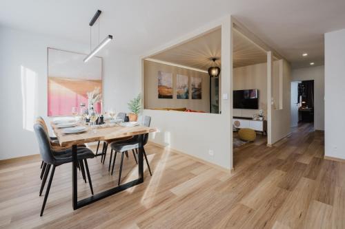 Michle Apartment | Prague Days - 2BDR Apt - Workspace - 200Mbps WiFi