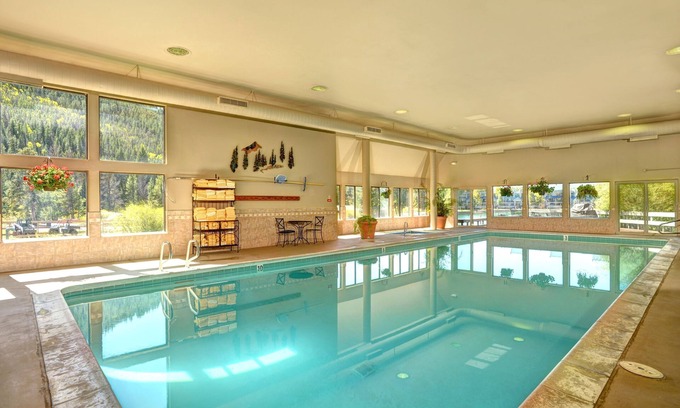 Lakeside Village Condo | Premier 2br/2ba In Lakeside Ge- Kids Ski Free! 2 Bedroom Condo by RedAwning