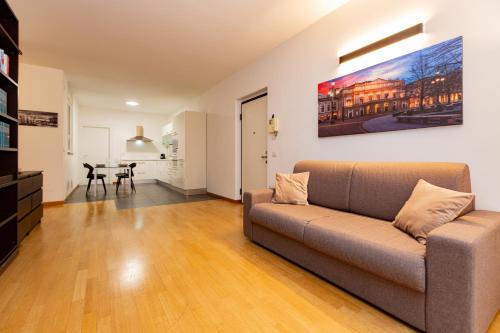 Tricolore Apartment | PREMUDA20 Milan elegant apartment by Hospity