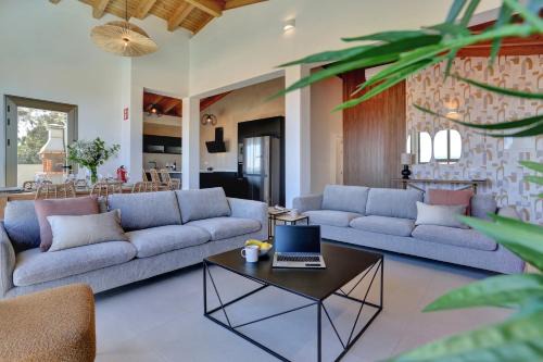 Caleta de Fuste Villa | Prestige luxe villa pacific ocean solar energy