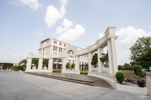 Indore Hotel | Pride Hotel & Convention Centre Indore