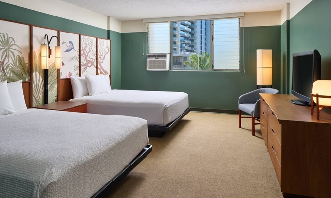 Ala Moana Hotel | Prime Location! 2 Welcoming Units with Onsite Pool Property