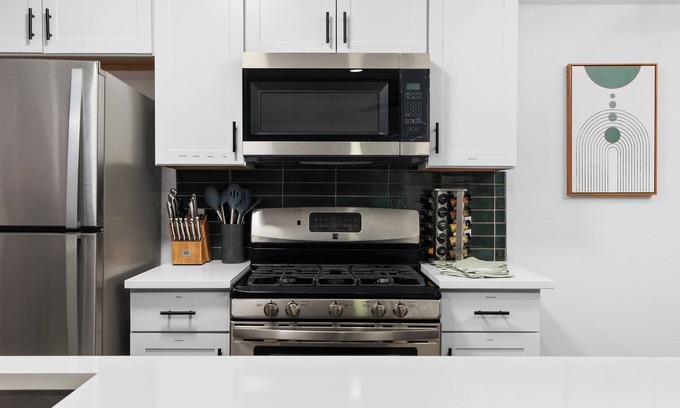 South Lamar House | Prime Location Zilker Park & SoCo Chic