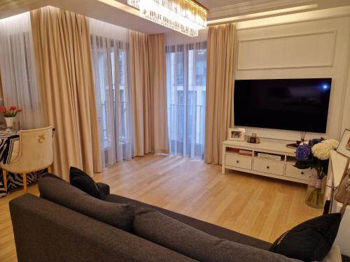 Muranow Apartment | Prime Warsaw - Ideal Location, Old Town, City Center