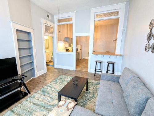 Robinson Apartment | Private Apartments and Sleeping Rooms Near Marathon, Hershey