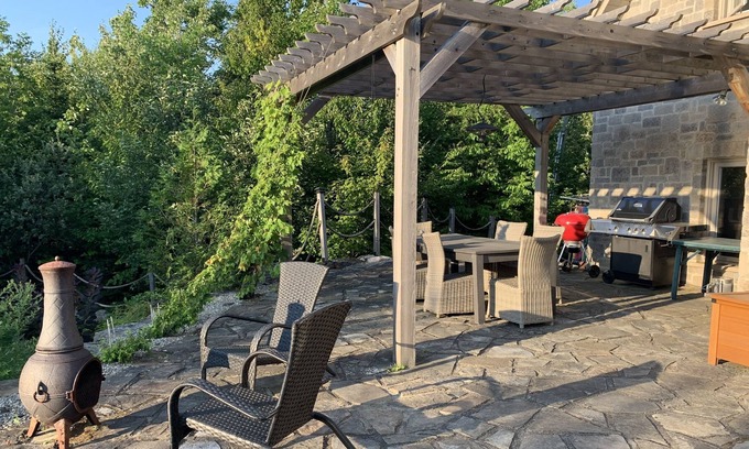 Saint-Denis-de-Brompton House | Private magnificent 1-acre lakefront cottage on Lac Brompton. Stand up desk.