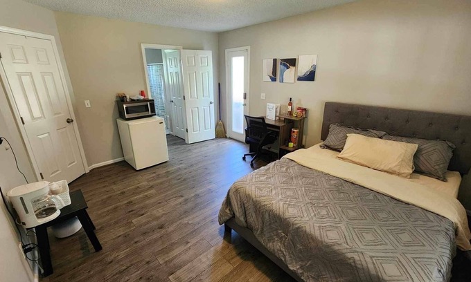 Winston - Salem House | Private guest suite with separate entrance -Pet friendly