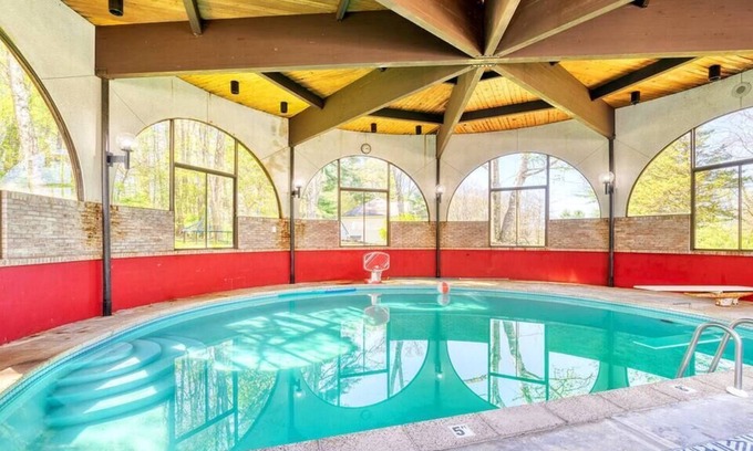 Stroudsburg Villa | π₯ Private Heated Indoor Pool | Hot Tub