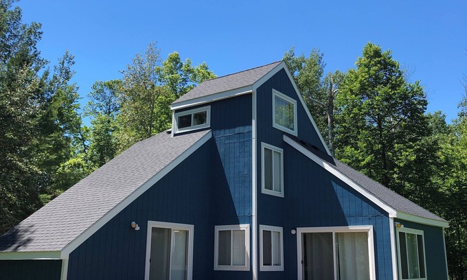 Cheboygan Cottage | Private Lakefront Escape on 10,000+ Acre Black Lake