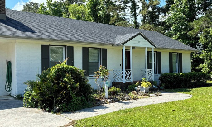 Manteo House | Private Oasis - Pool, 4BR, 3BA, Pet Friendly Home on 1 Acre