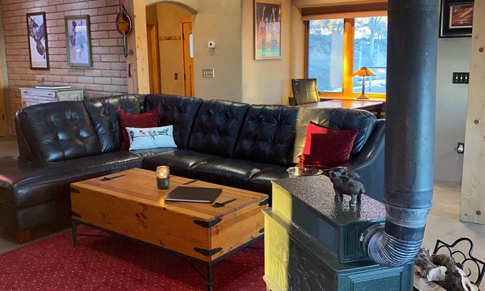 Cedaredge House | Private Orchard Retreat on 7 acres