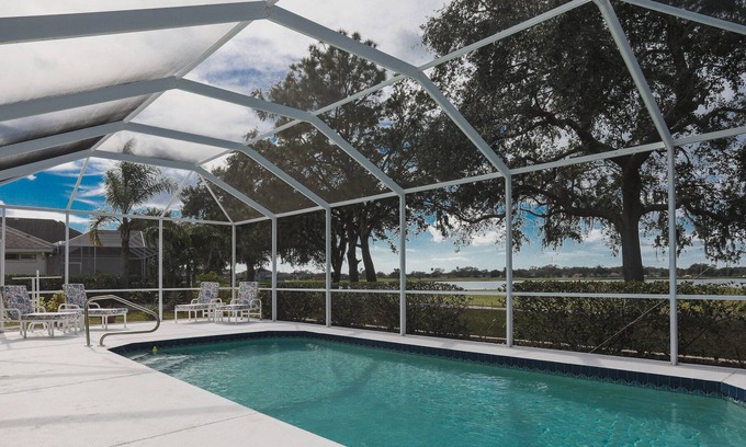 Regency Oaks House | Private Pool Lakefront Regency Oaks Cranes Galore